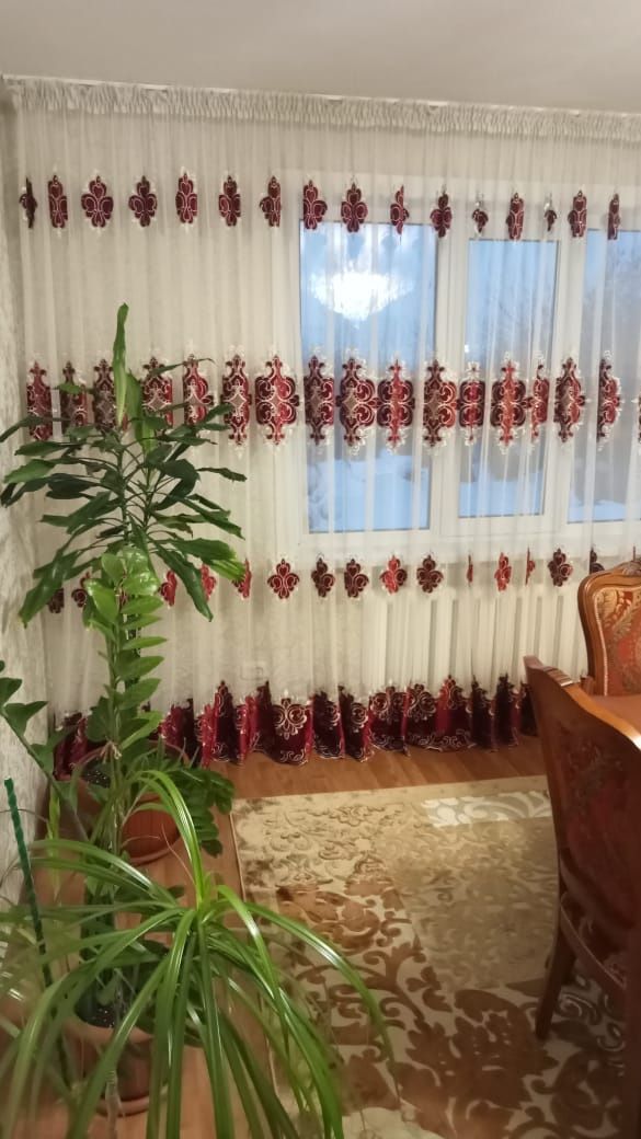 Продам штору в отличном состоянии