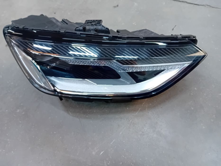 Far dreapta Audi A4 B9 Facelift Full Led