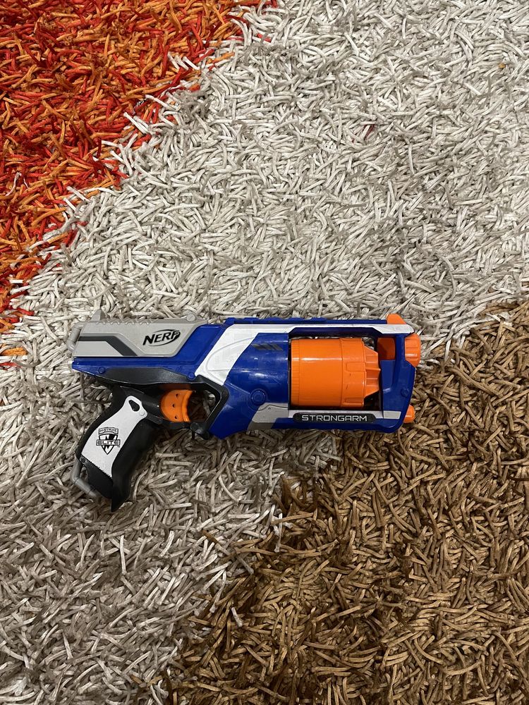 Pistol Nerf Strongarm