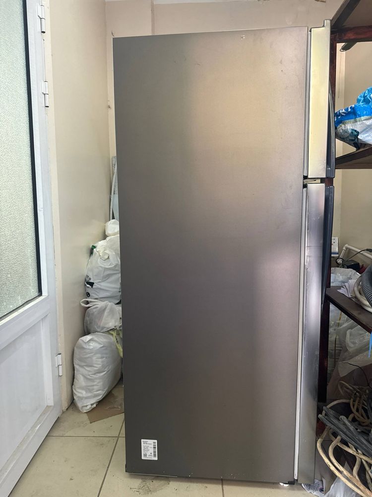 Продаётся холодильник Shivaki HD395