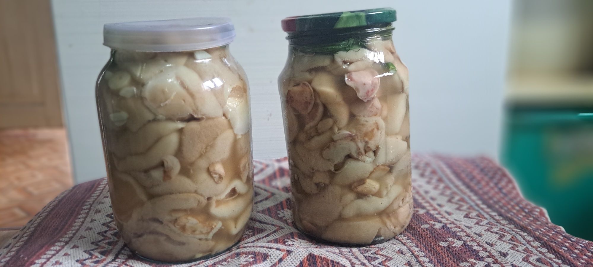 Продаются маслята