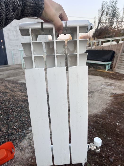 Продам батарей алюминовый