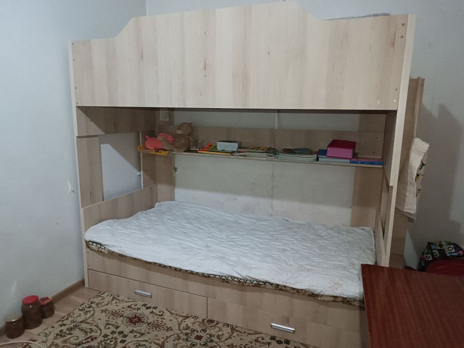 Детская кровать, двухэтажная