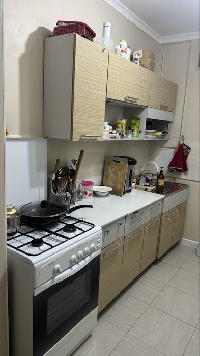 Срочно! Кухонный гарнитур в хорошем состоянии