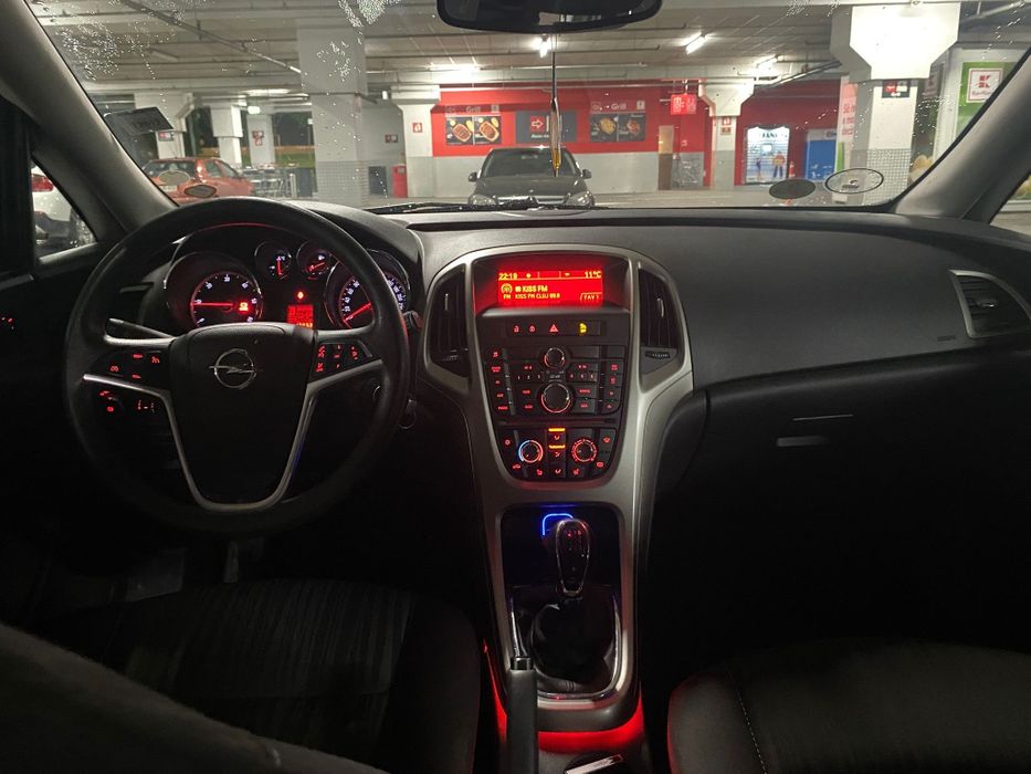 Opel Astra J Sports Tourer 2011, 1.7 cdti