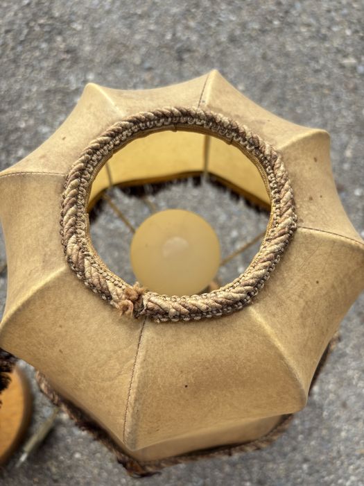 Lampa de masa cu picior