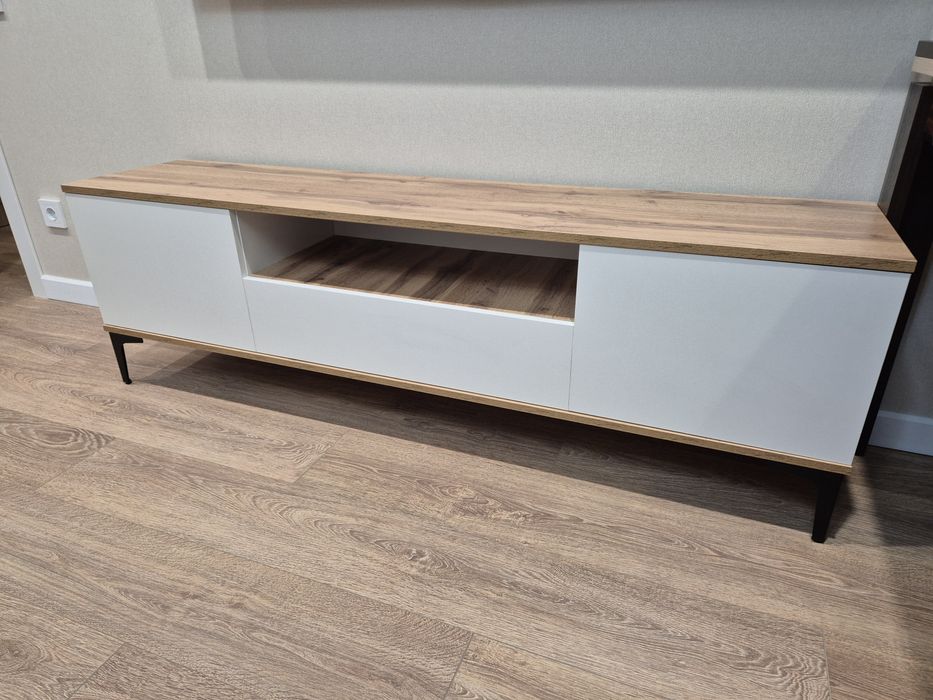 Продам ТВ тумба напольная 160х50х35