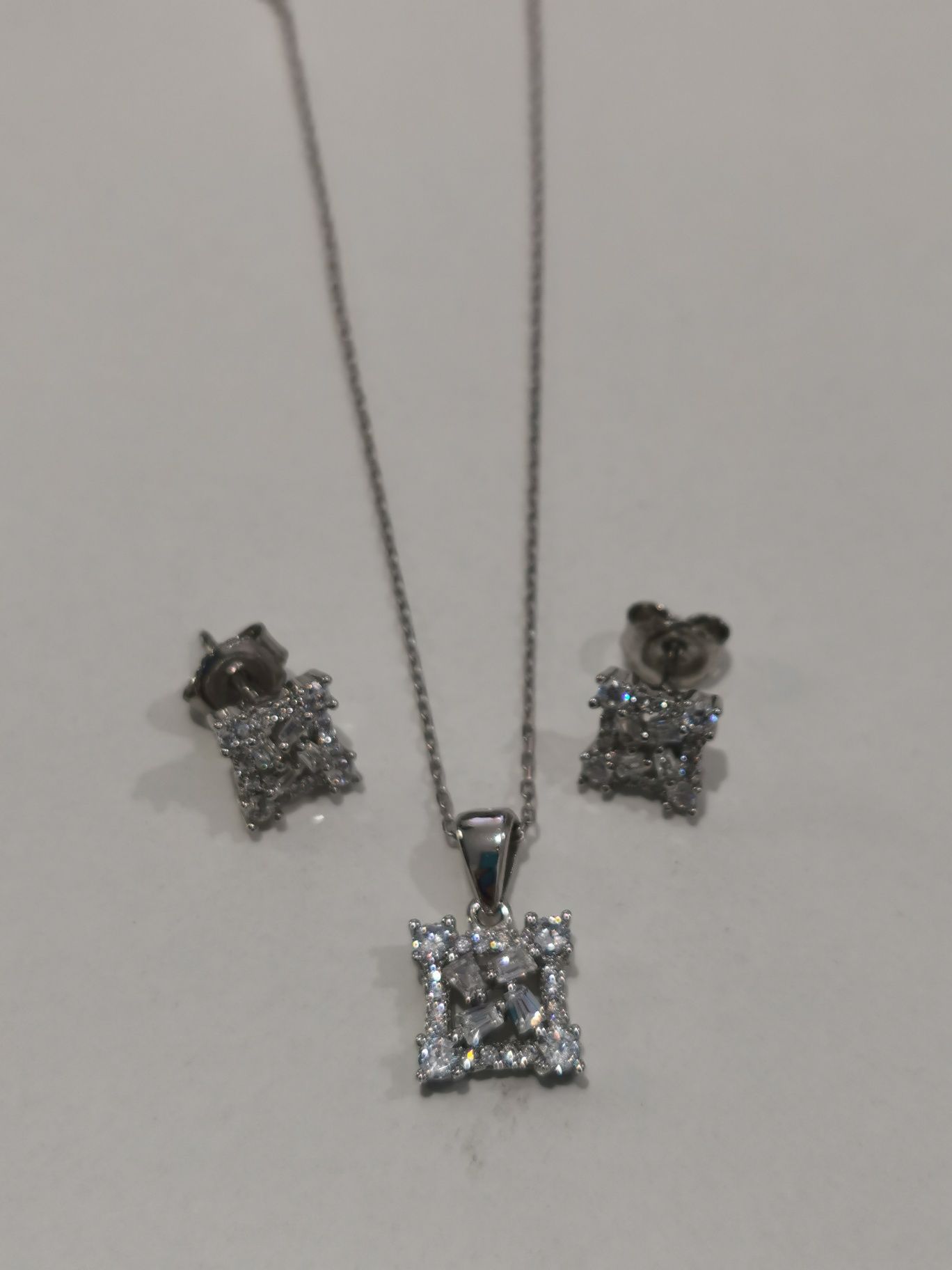 Set bijuterii argint - cadou pentru ea - cristale Swarovski, cercei