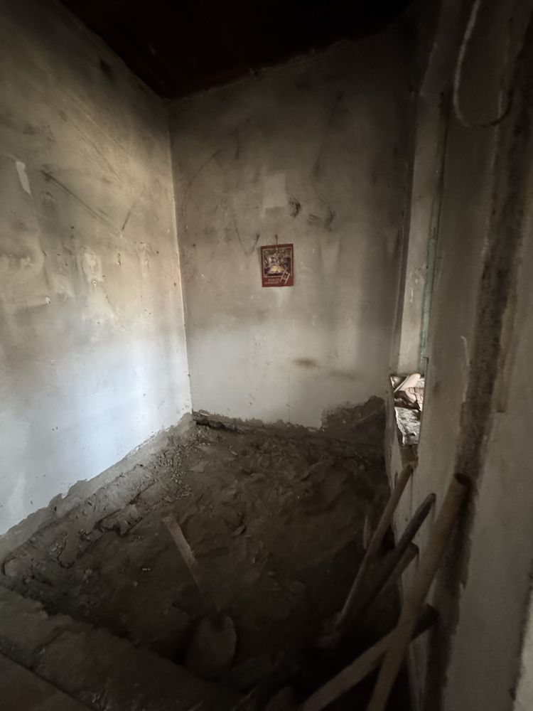 eski hovli sotiladi shahar markazi gorgazda