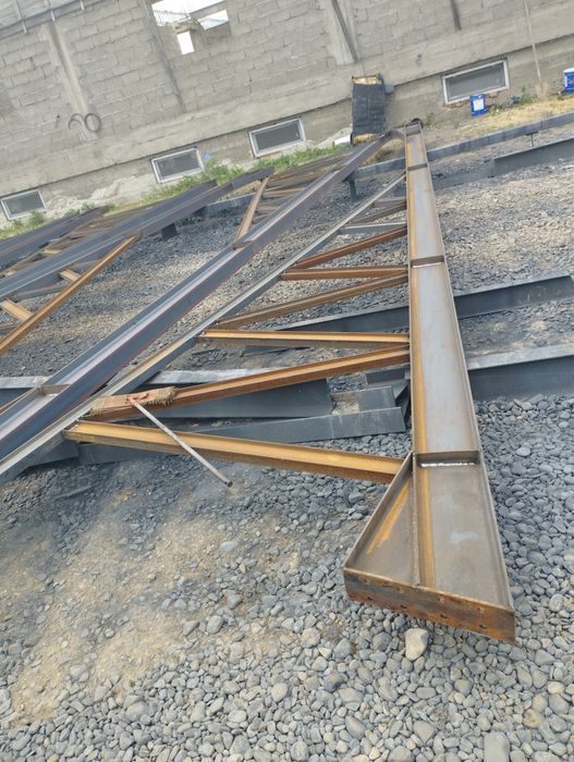 Vand hala metalica cu panouri sandwich de 500mp