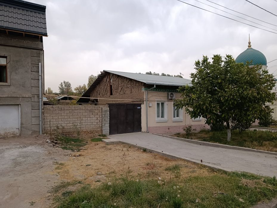 Hovli 7.5 sotix shahar atrofida