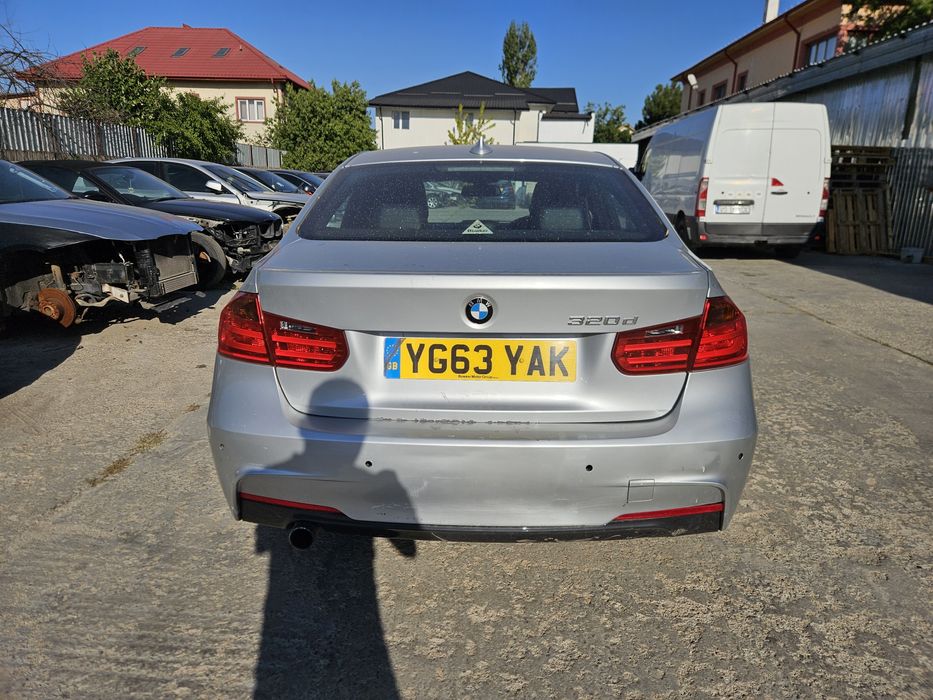 Bara spate m pachet bmw f30