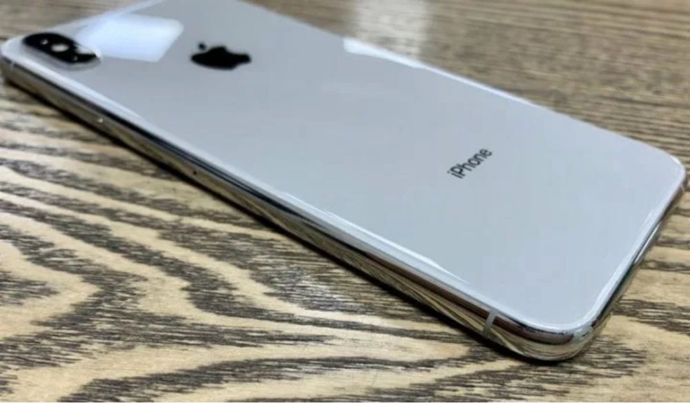 Айфон XS MAX 64гб в нормальном состоянии,