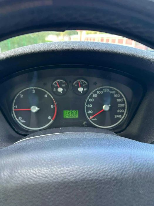 Vând Ford Focus , an 2006