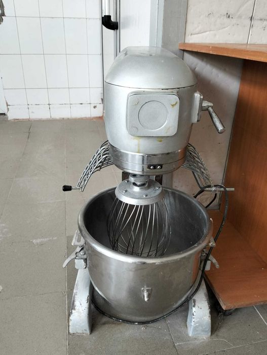 Inchidere brutărie. Vând utilaje de brutarie în stare impecabilă