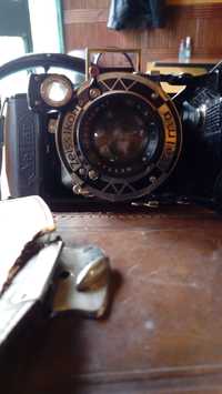 Доста стар фото апарат