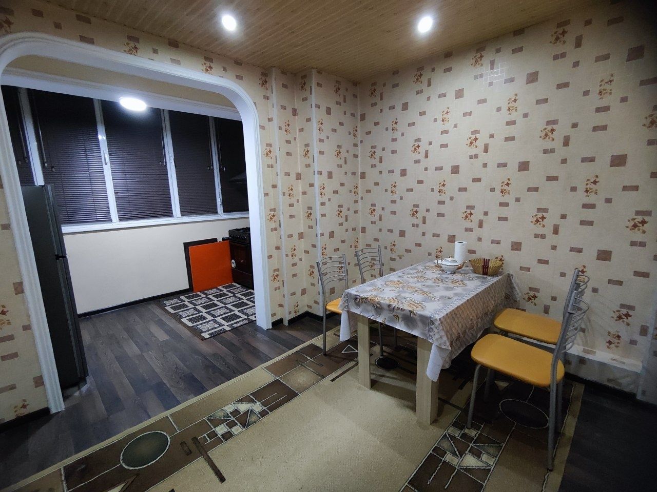 Метро Шахристанский, Юнусабад-2 × ком