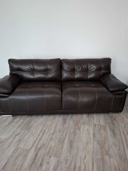De vanzare doua canapele piele Lems