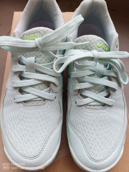 Маратонки Asics 37 +подарък Nike 36