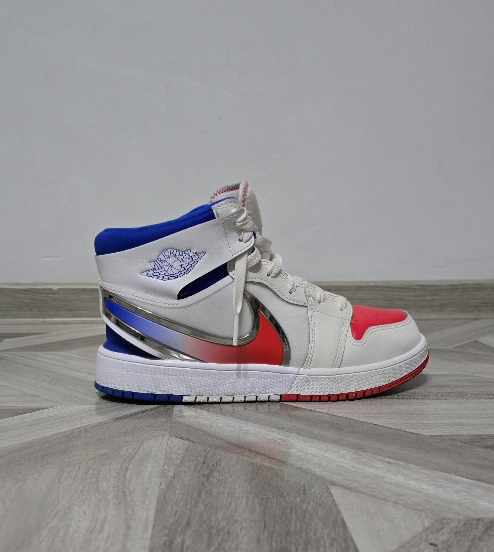 Jordan 1 Mid EasyOn
