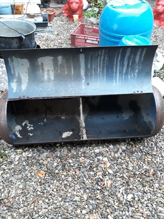 Grătar făcut din butelie de compresor preț.320 lei.