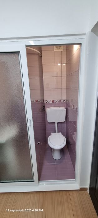 Inchiriez garsoniera