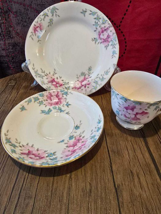 Троен сет розов порцелан