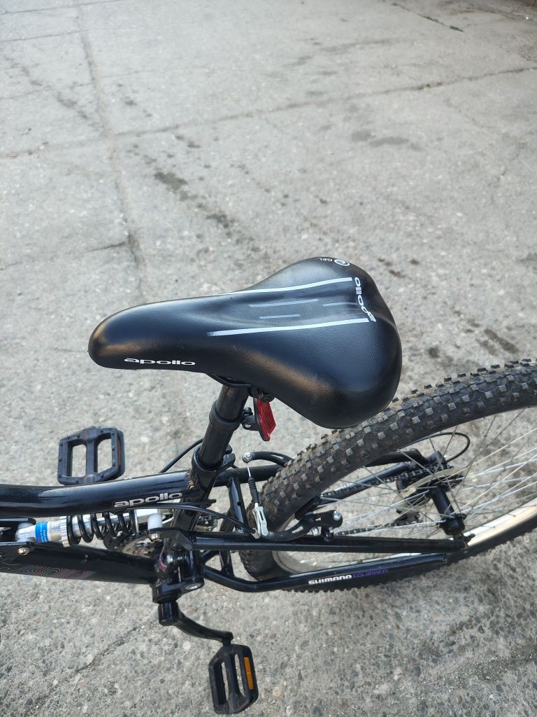 Bicicleta Apollo Spiral full suspension. Roti 27.5x2.1.