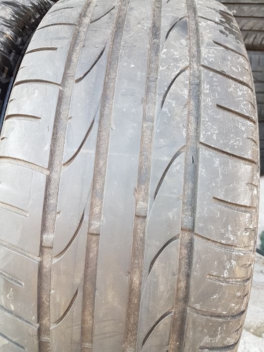 2 бр. летни гуми 235/55/17 Bridgestone DOT 2912 4 mm