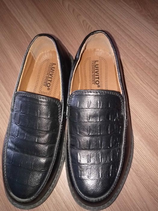 Продам новые туфли.