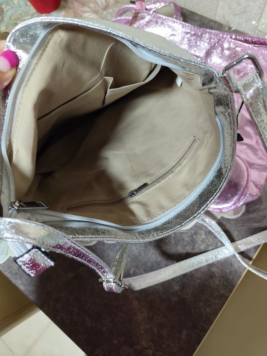 Vând doua genti noi