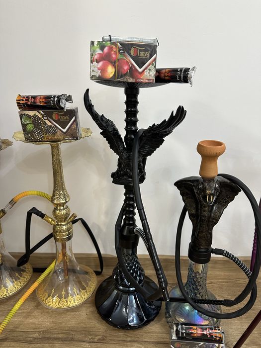 Narghilea nouă – set complet cu aromă, clește și cărbuni