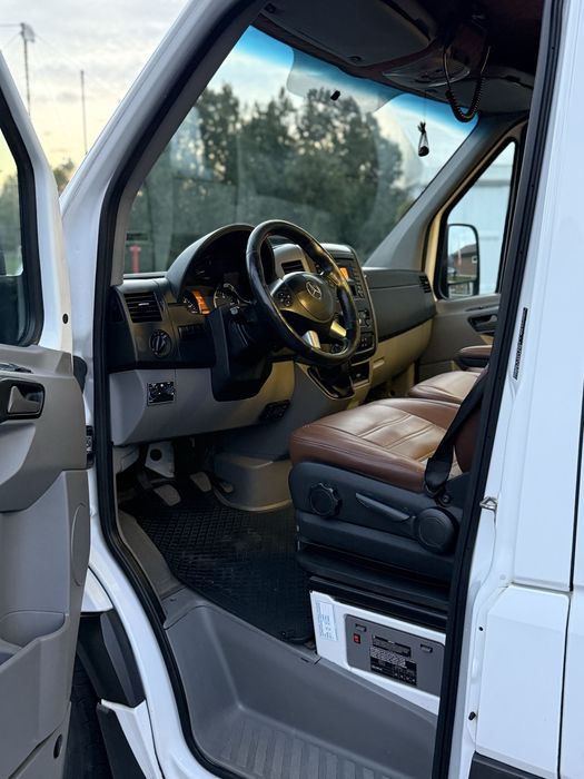 Mercedes-Benz Sprinter 316 CDI - 160 CP - 2016 - 8+1 Locuri VIP de Lux