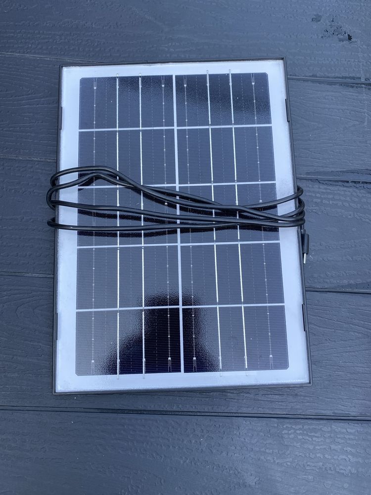 Vand camera supraveghere cu cartela si panou solar