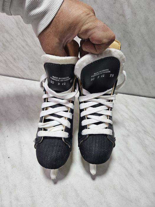 Patine 37 hochei hockey Bauer  marime 30-31  ( 19,5  cm)