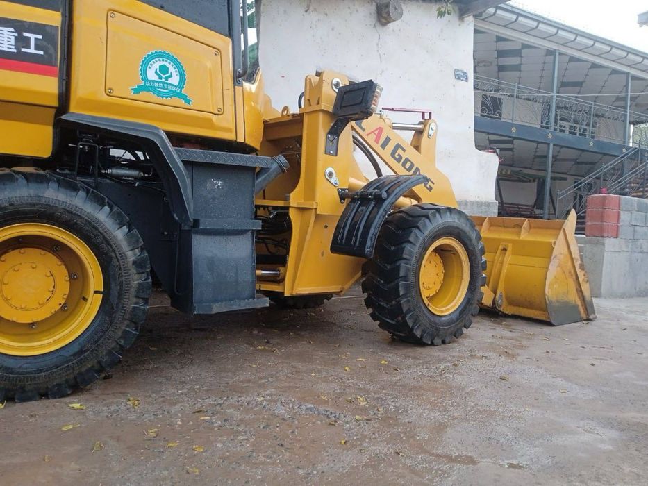 Погрузчик сотилади