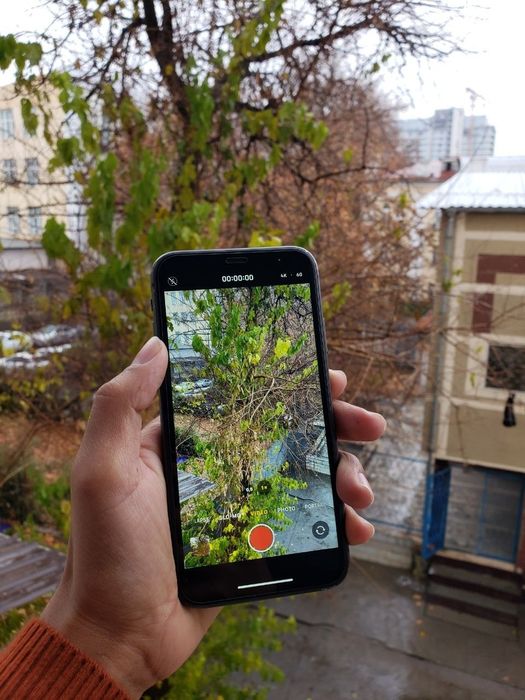 Iphone 11 sotiladi xotira 128g