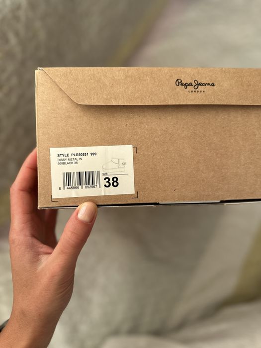 Черни велурени апрески Pepe Jeans