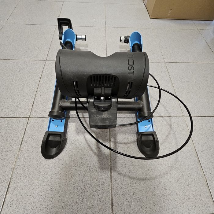 Garmin Tacx Boost Bundle - home trainer pentru antrenamente indoor