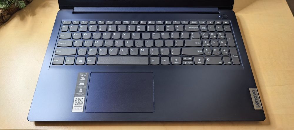 Laptop Lenovo Ideapad 1i_Ryzen 7 5600U_16GB DDR4_SSD 512GB_ca NOU