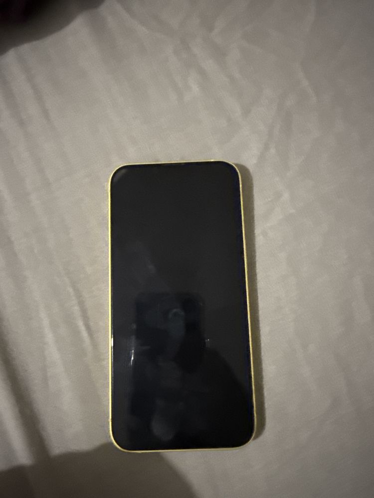 Продаю Iphone 14