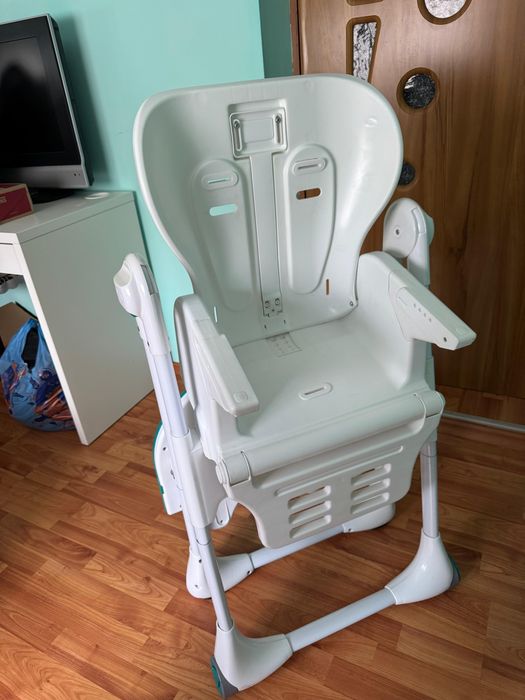 Scaun de masa bebe