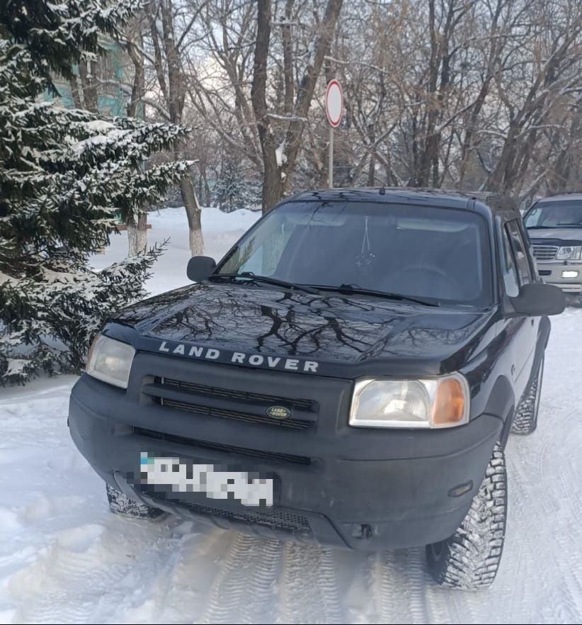 Продам  машину внедорожник Land Rover  Freelander