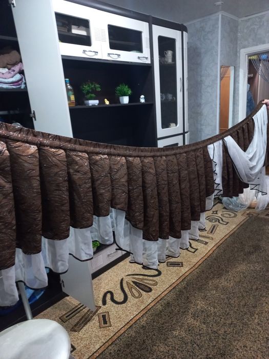 Отдам красивый ламбрикен