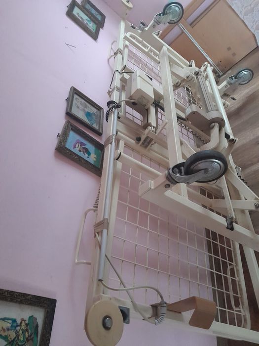 Pat electric medical și scaun pentru persoane cu dizabilități