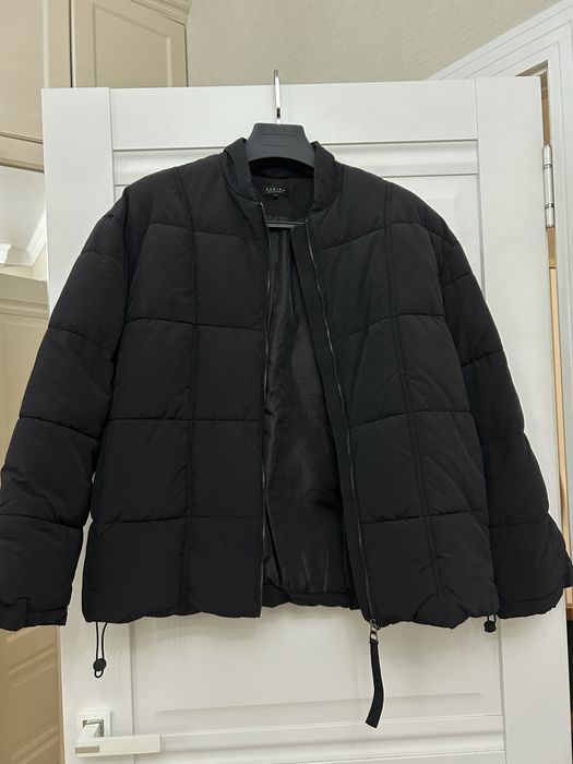 Продаю зимнюю куртку