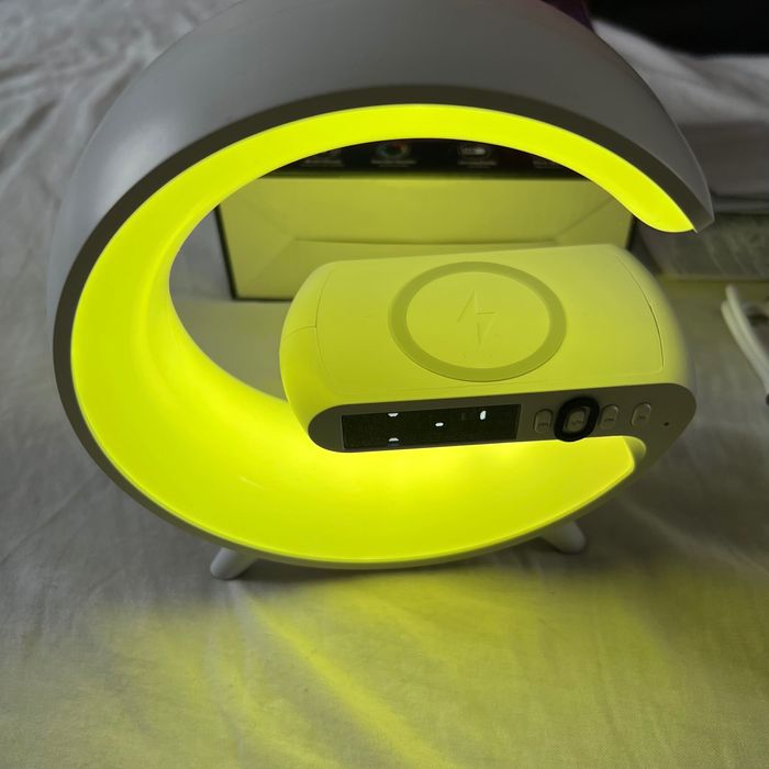 Ceas / bluetooth/ speaker cu lumina
