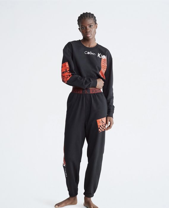 Продам спортивный костюм Calvin klein