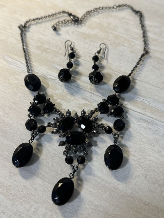 Колье и серьги от AVON