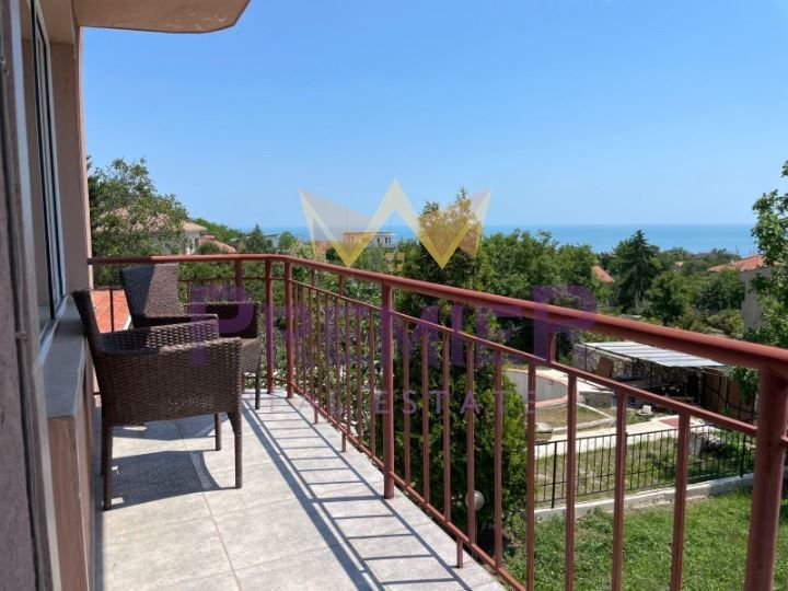Дава се под наем Къща в Варна, м-т Акчелар - 110 кв.м за 950 € - Снимка #11